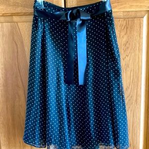 Liz&Co black and white polka dot skirt